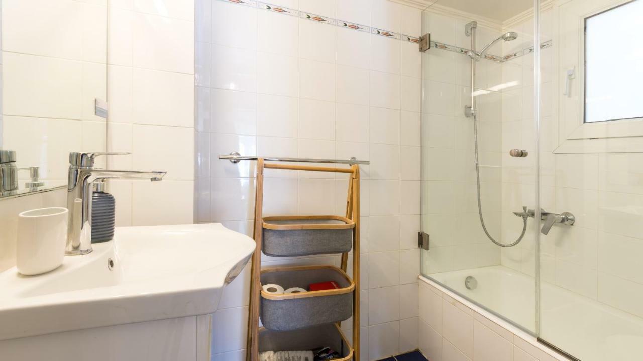 1 Km From The Acropolis 1 Bedroom Apt Netflix And Washing Machine Athen Eksteriør billede